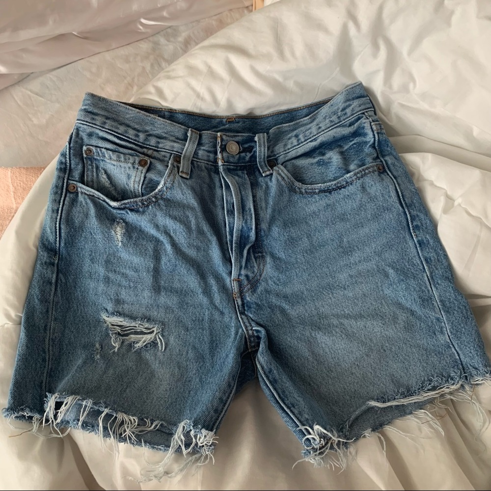 Levi’s denim shorts mid length